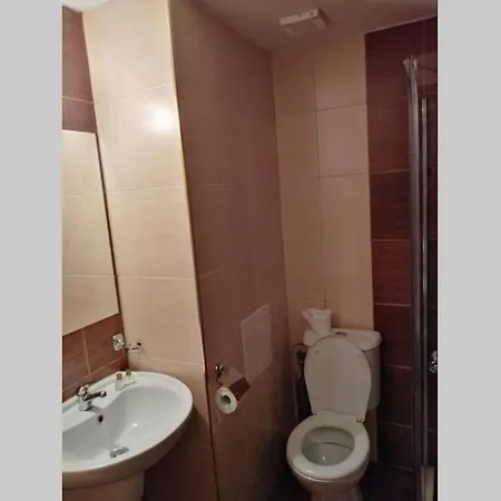 Royal Towers - 945 아파트 반스코